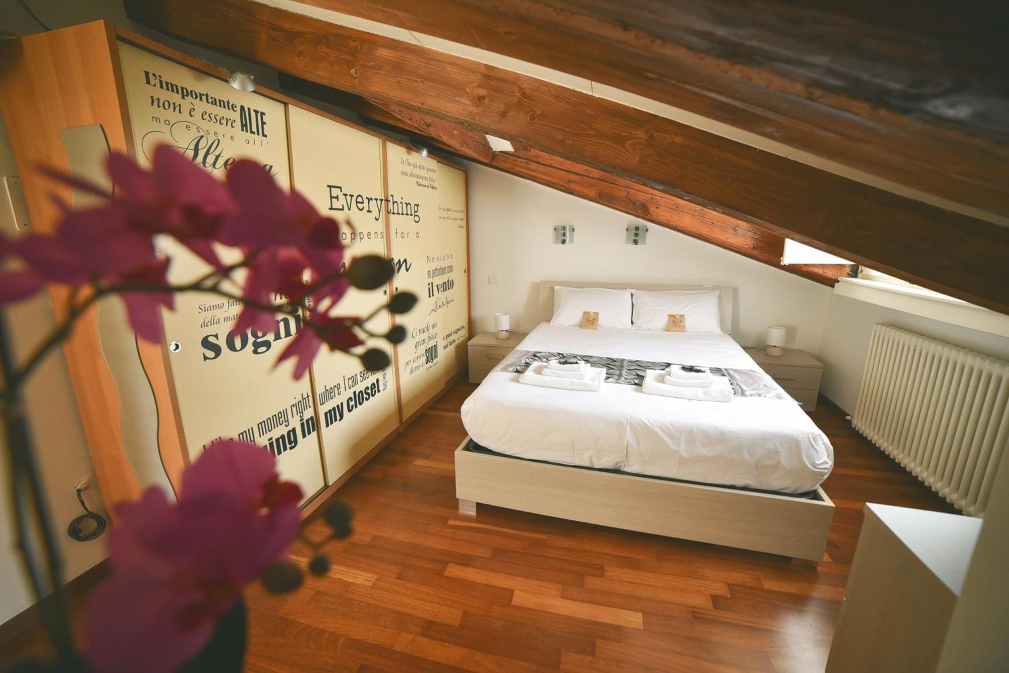 Apartament Le Dimore Di Mazzini Triest Zewnętrze zdjęcie