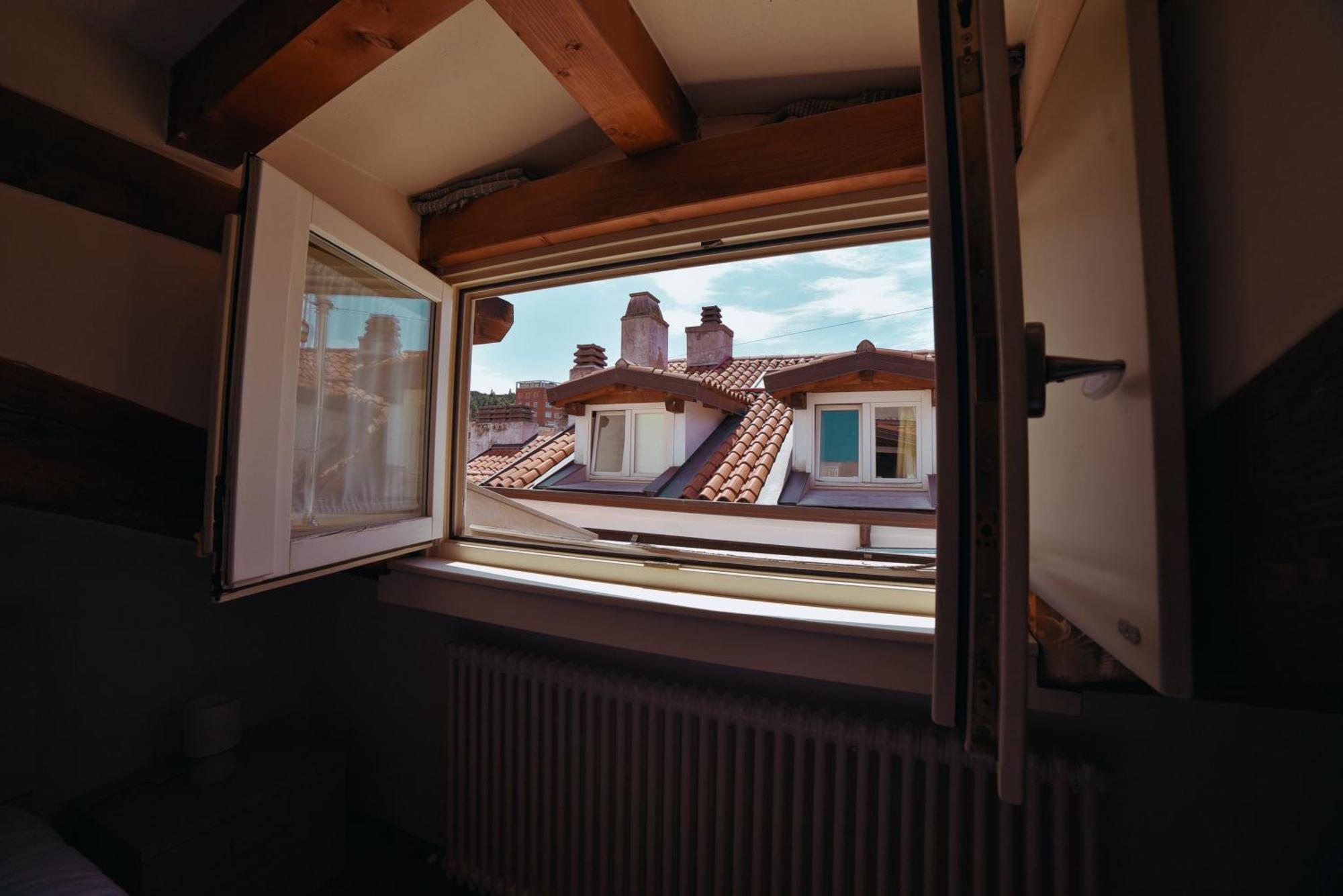 Apartament Le Dimore Di Mazzini Triest Zewnętrze zdjęcie