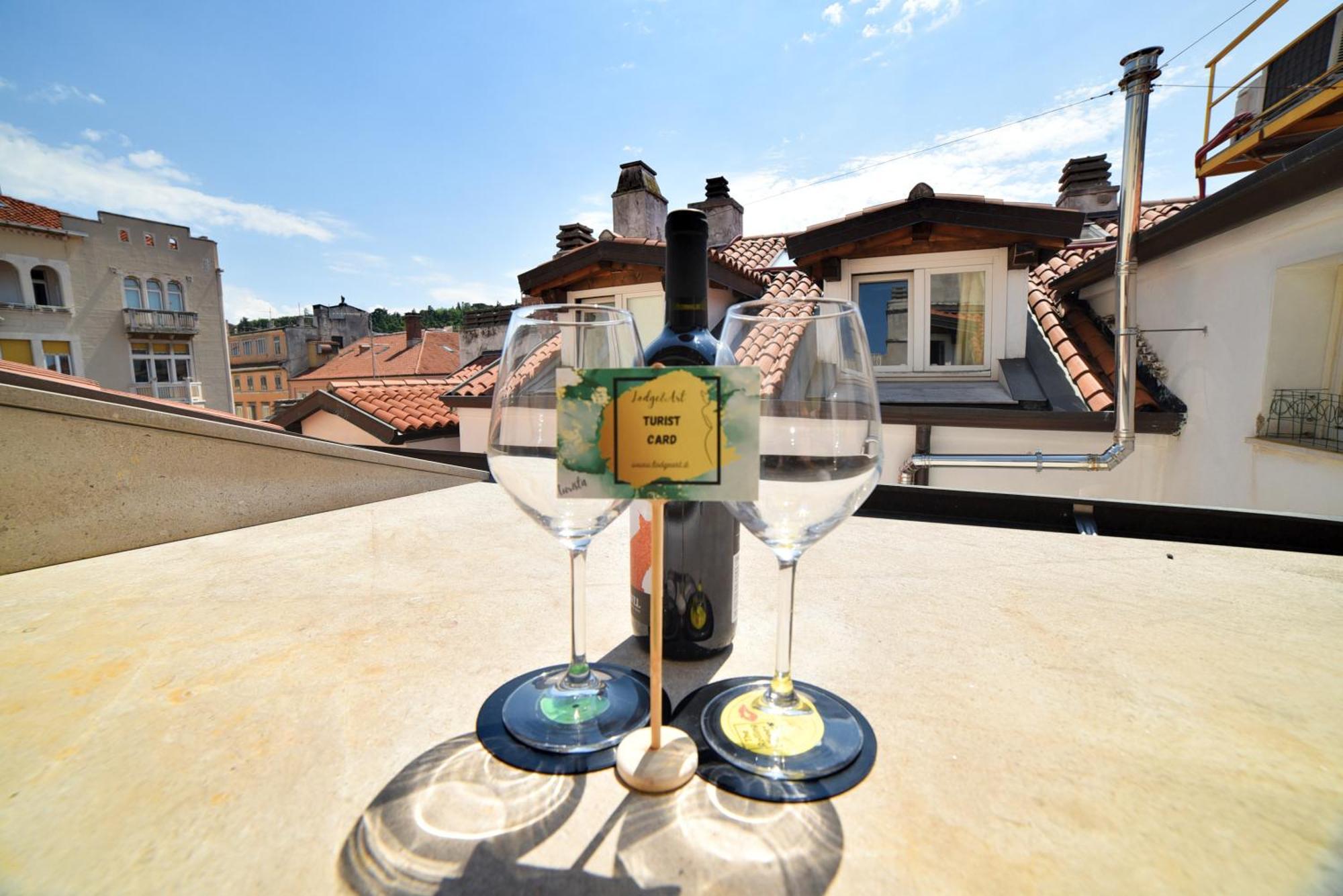 Apartament Le Dimore Di Mazzini Triest Zewnętrze zdjęcie